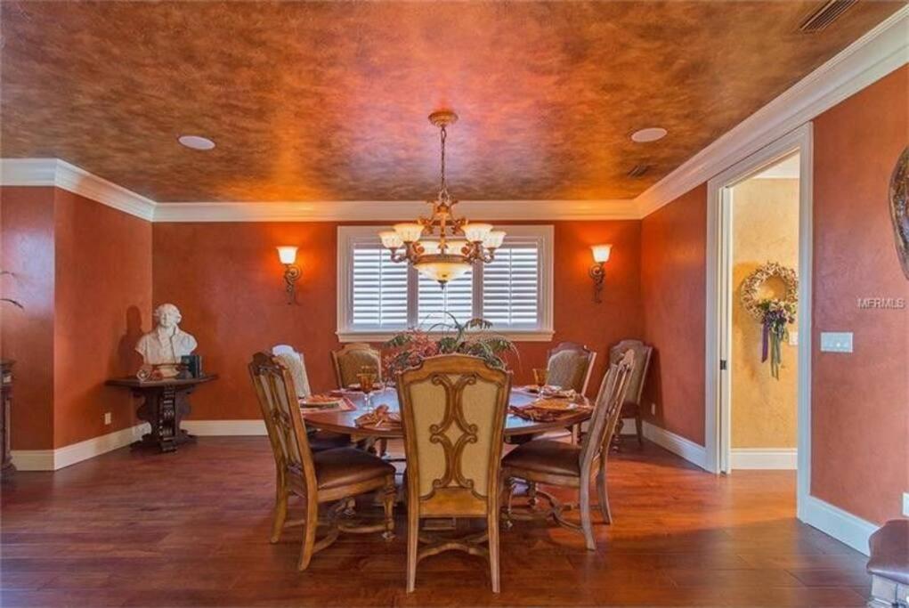 Large Mediterranean Oasis - Water Views & Pool *