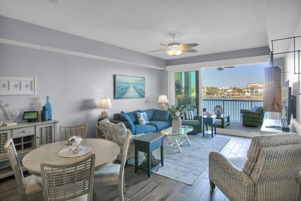 Waterfront -3br - 2kings -pool Balcony - * Clearwater Beach
