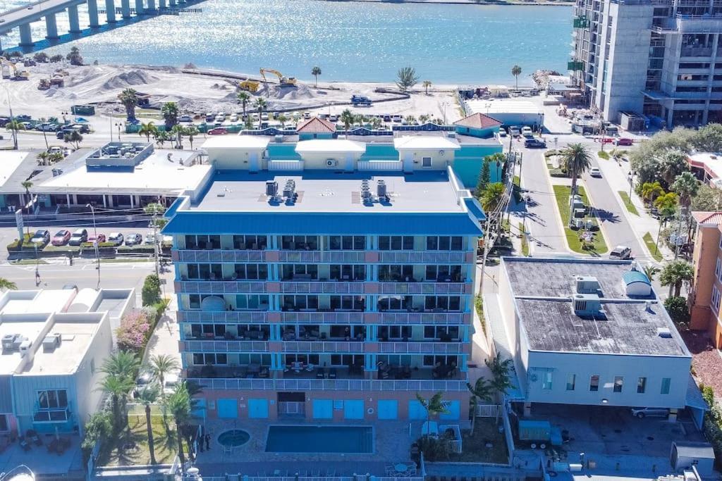 Apartment Waterfront -3br - 2kings -pool Balcony - *