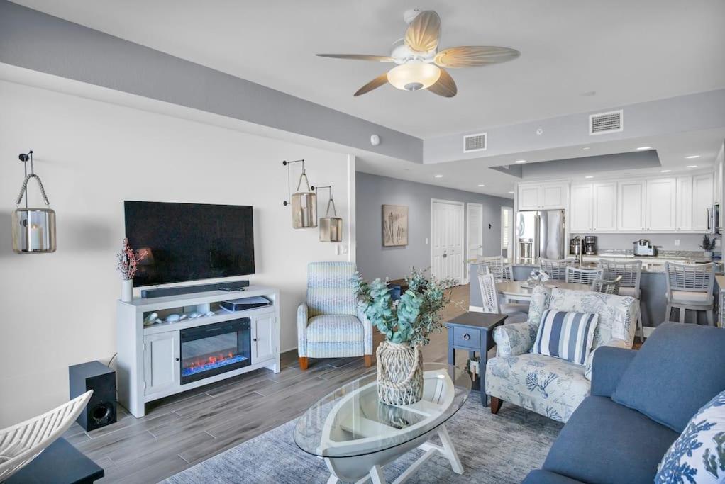 Waterfront -3br - 2kings -pool Balcony - *