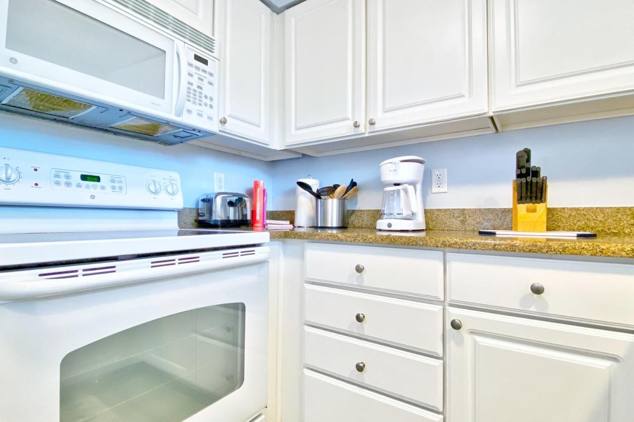 Barefoot Beach E102 Apartment Clearwater Beach