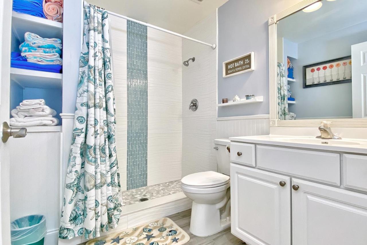 Barefoot Beach E102