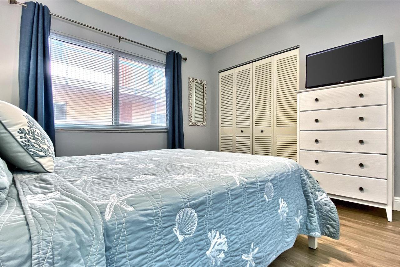 1405 Apartment *