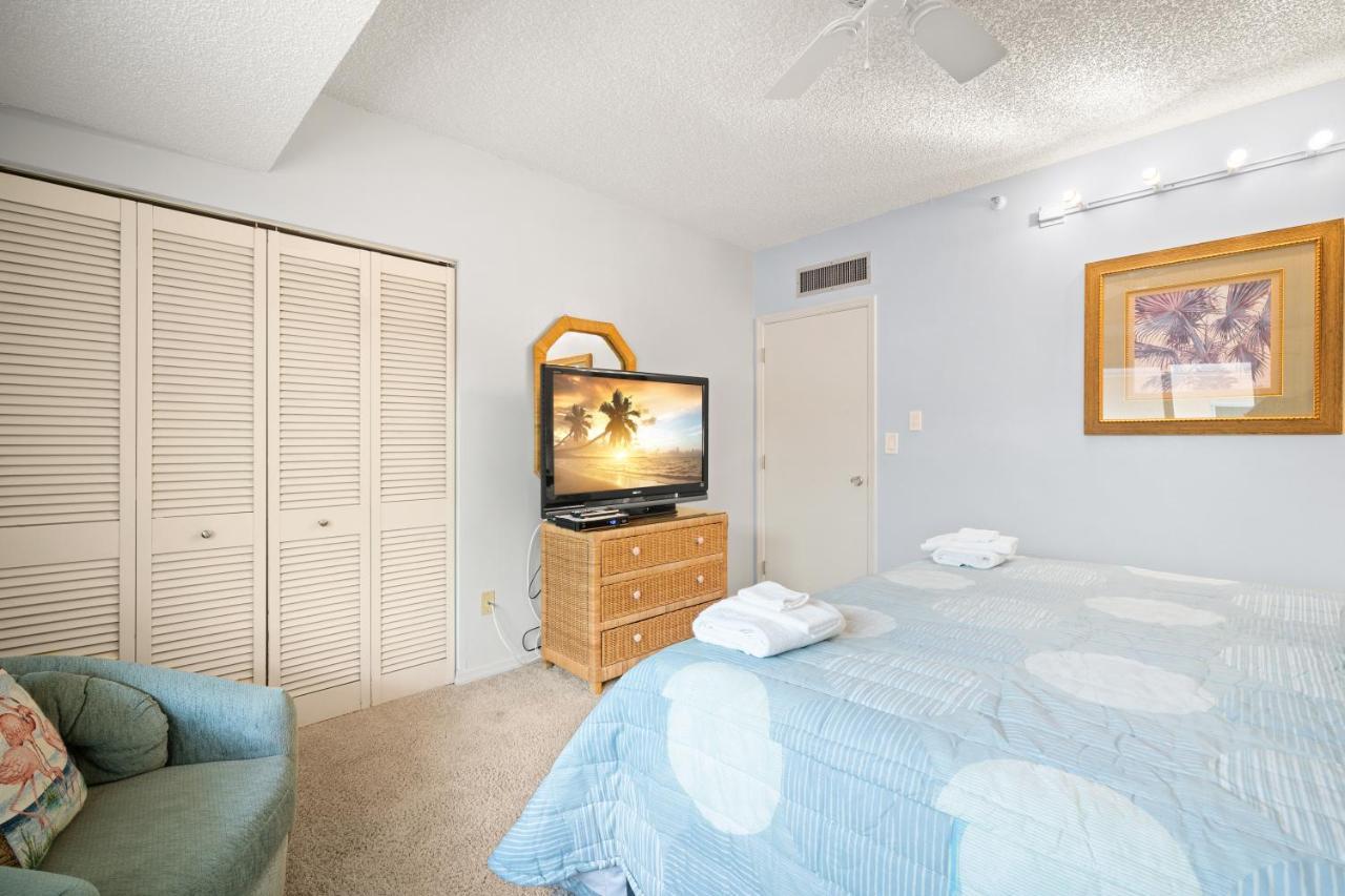 1504 Clearwater Beach