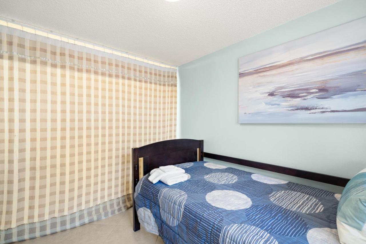 Apartment 1504