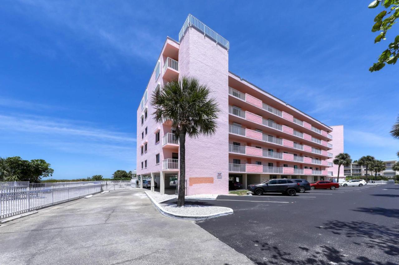 Kandy's #101 Clearwater Beach