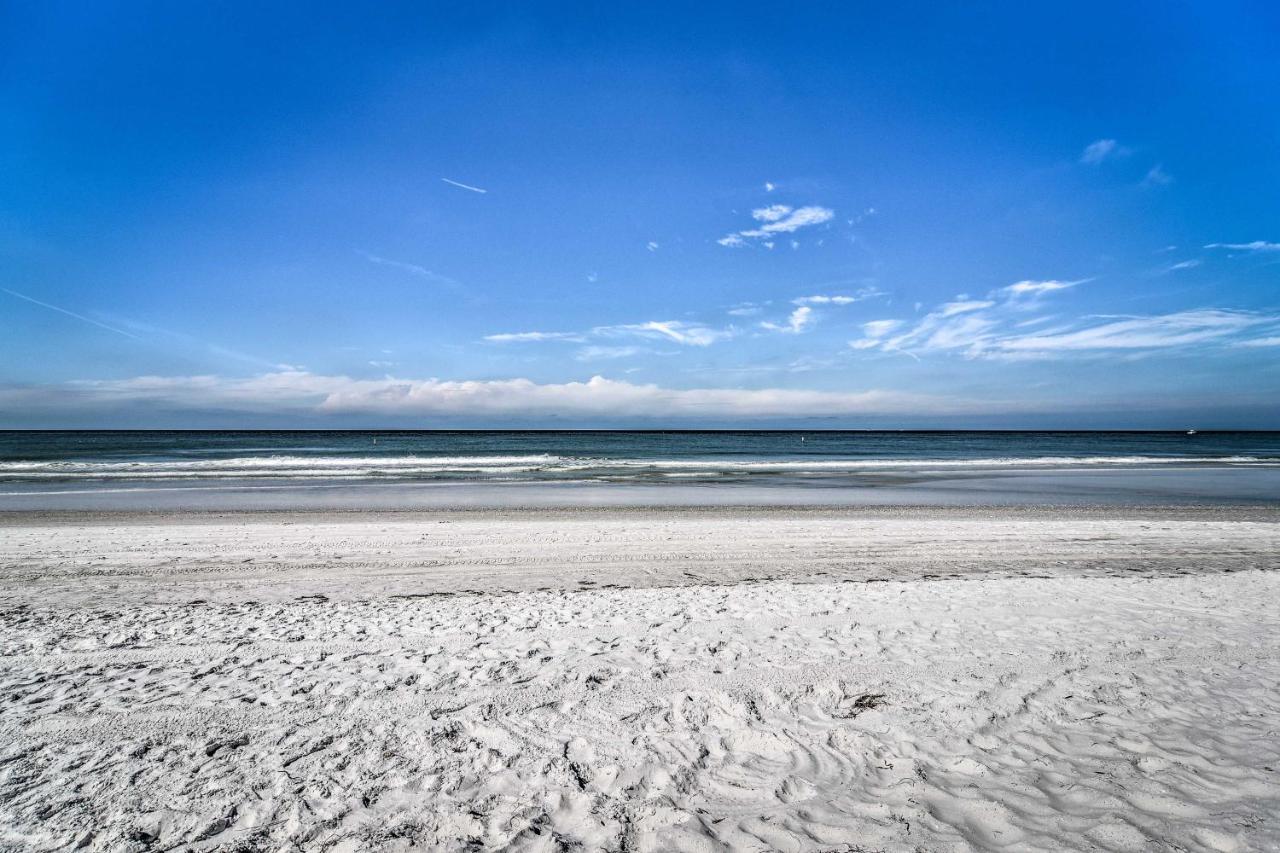 Sunny Indian Rocks Steps To Gulf! Apartment Clearwater Beach