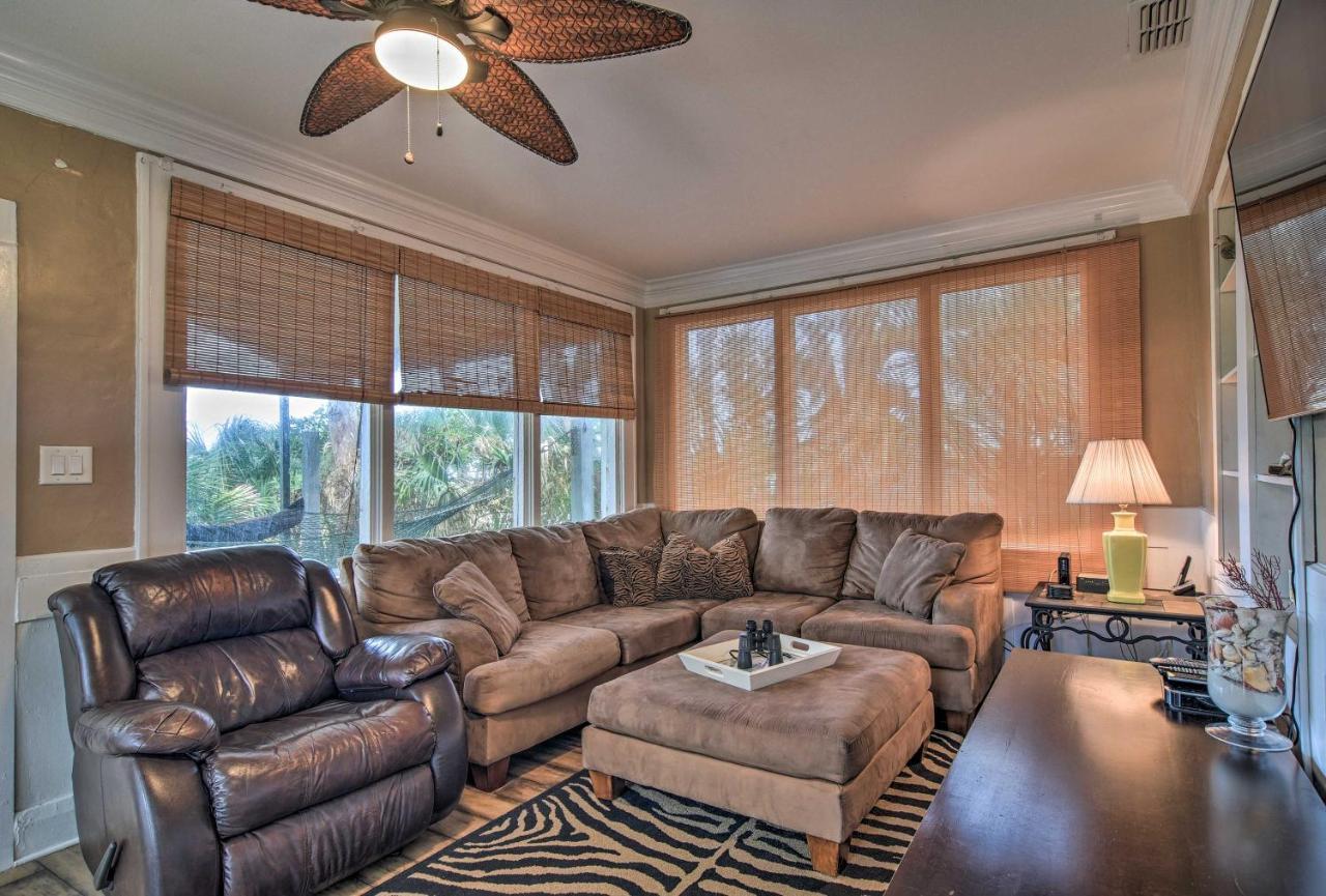 Beachfront Indian Rocks Escape With Ocean View Deck! Clearwater Beach
