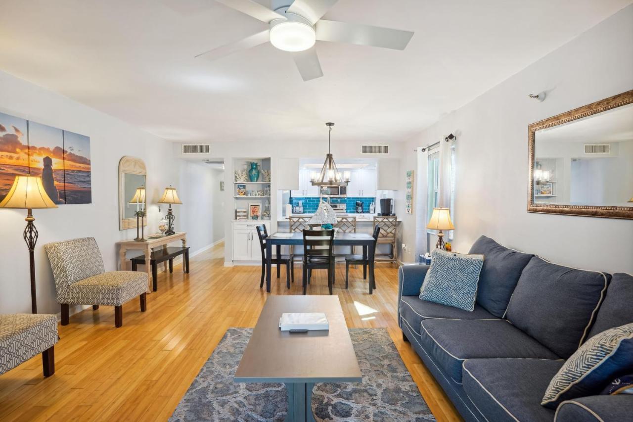 Pelican Pointe 2a Clearwater Beach