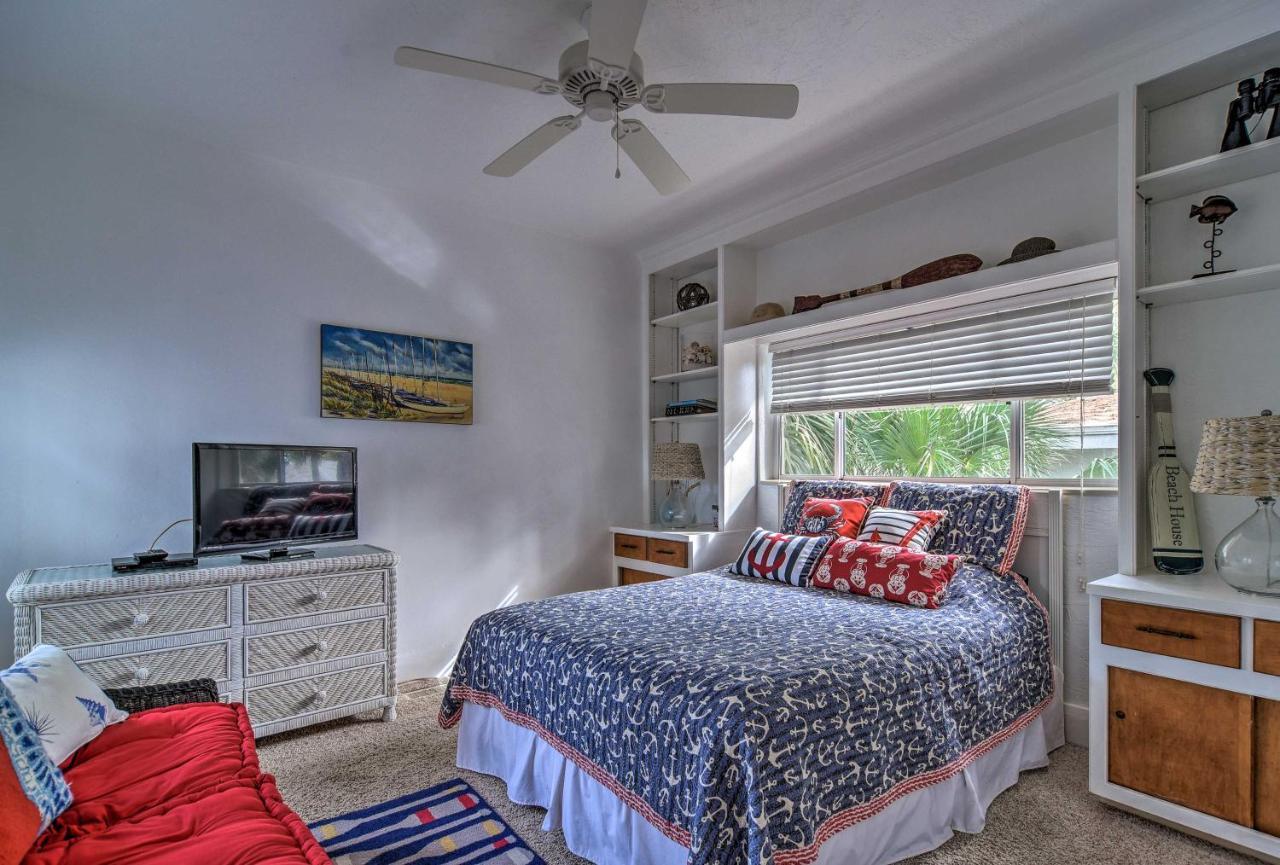 Holiday home Beachfront Indian Rocks Escape With Ocean View Deck! Clearwater Beach