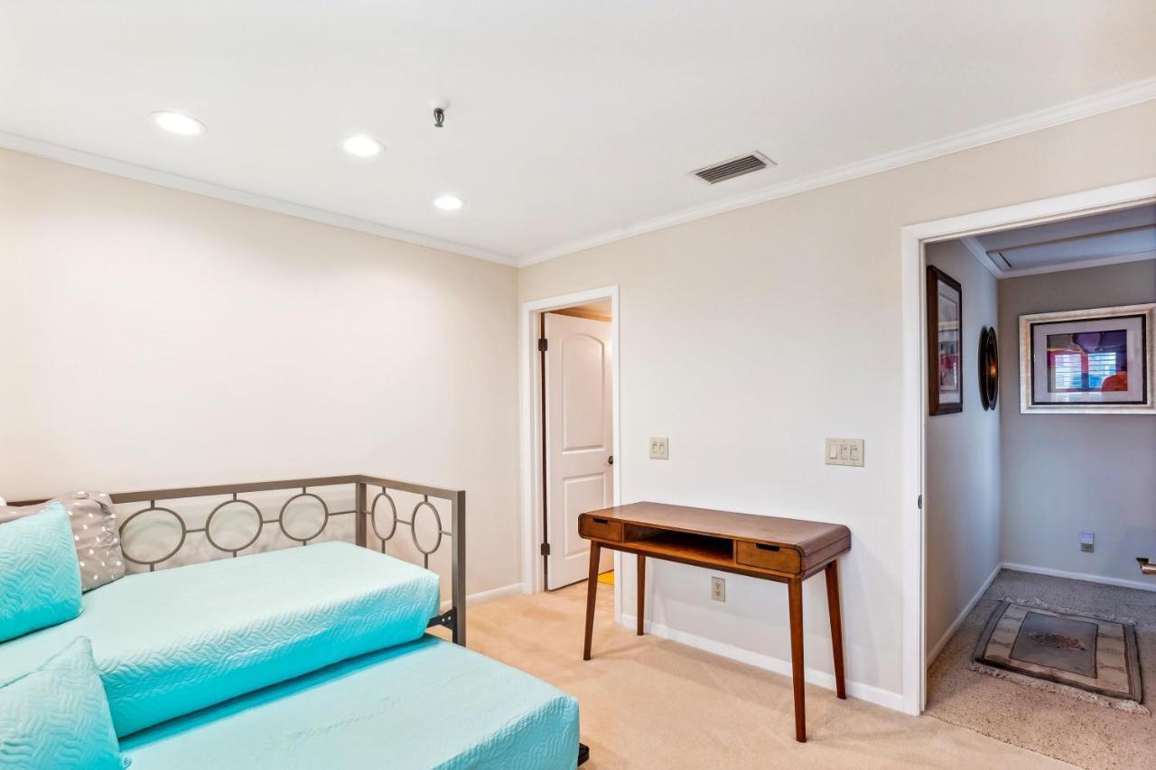 Pelican Pointe 3b Clearwater Beach