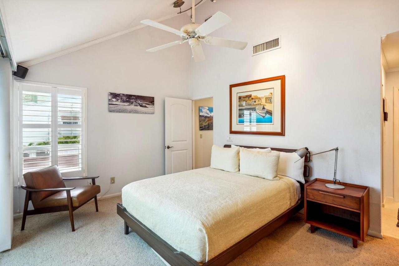 Pelican Pointe 3b *