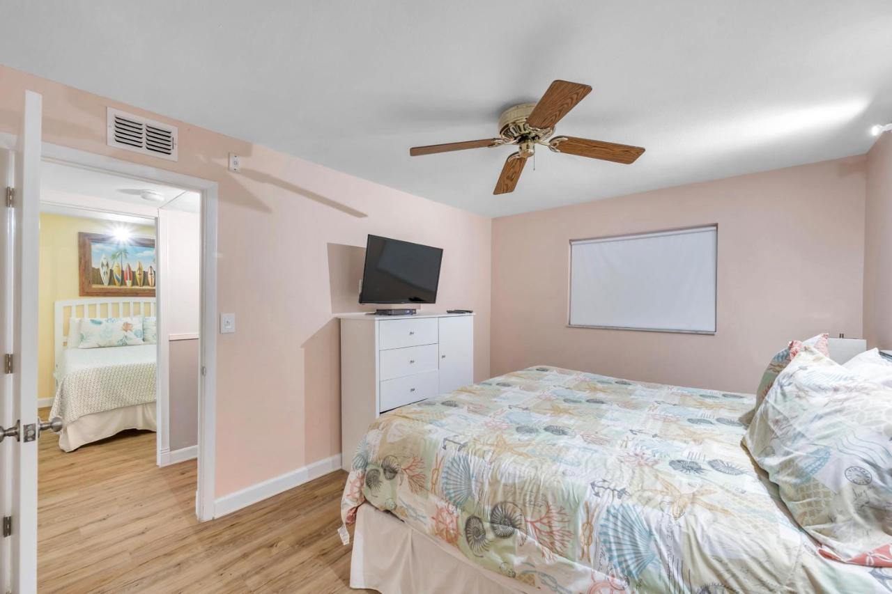 Apartment 2 104 Clearwater Beach