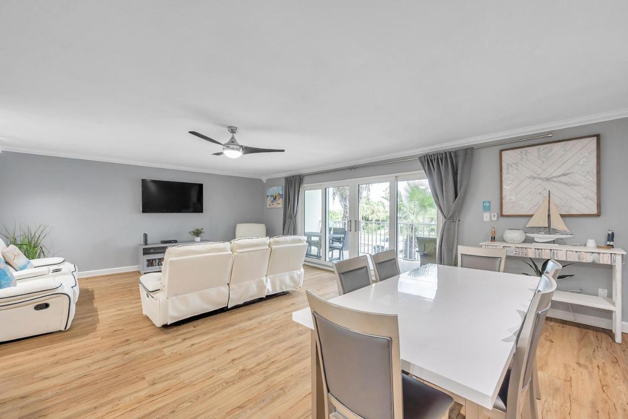 Apartment 2 104 *