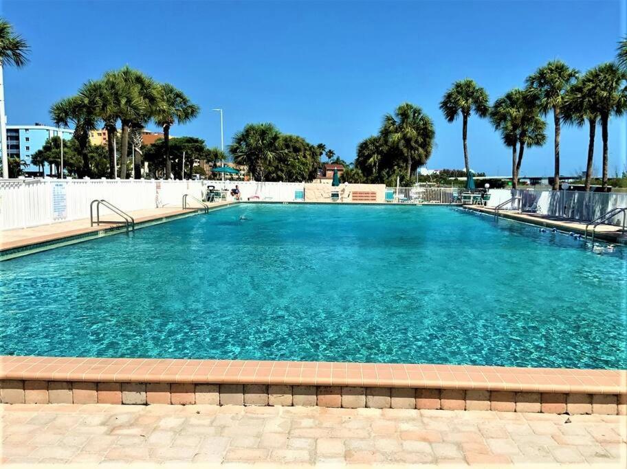 Comfy Coastal Vacation Holiday home Clearwater Beach