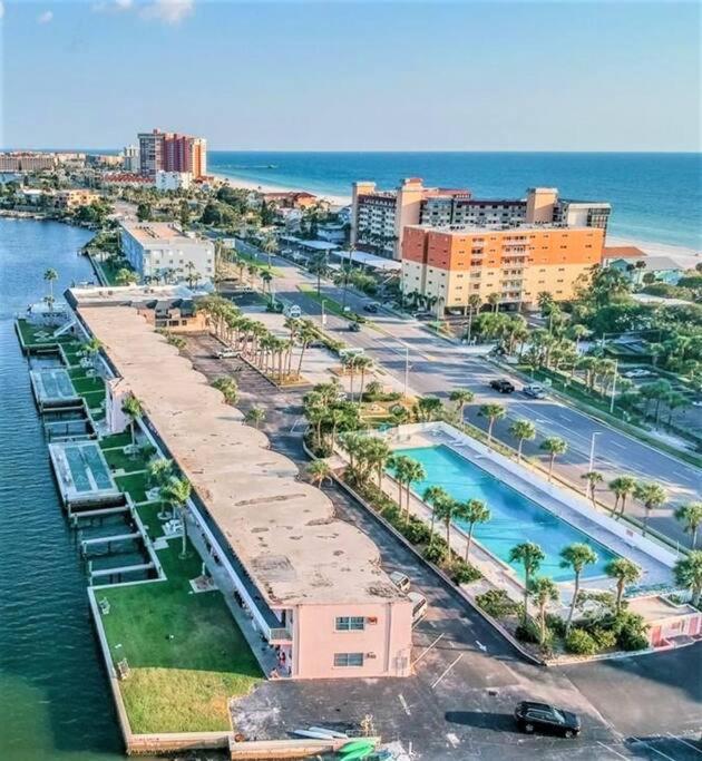 Comfy Coastal Vacation *