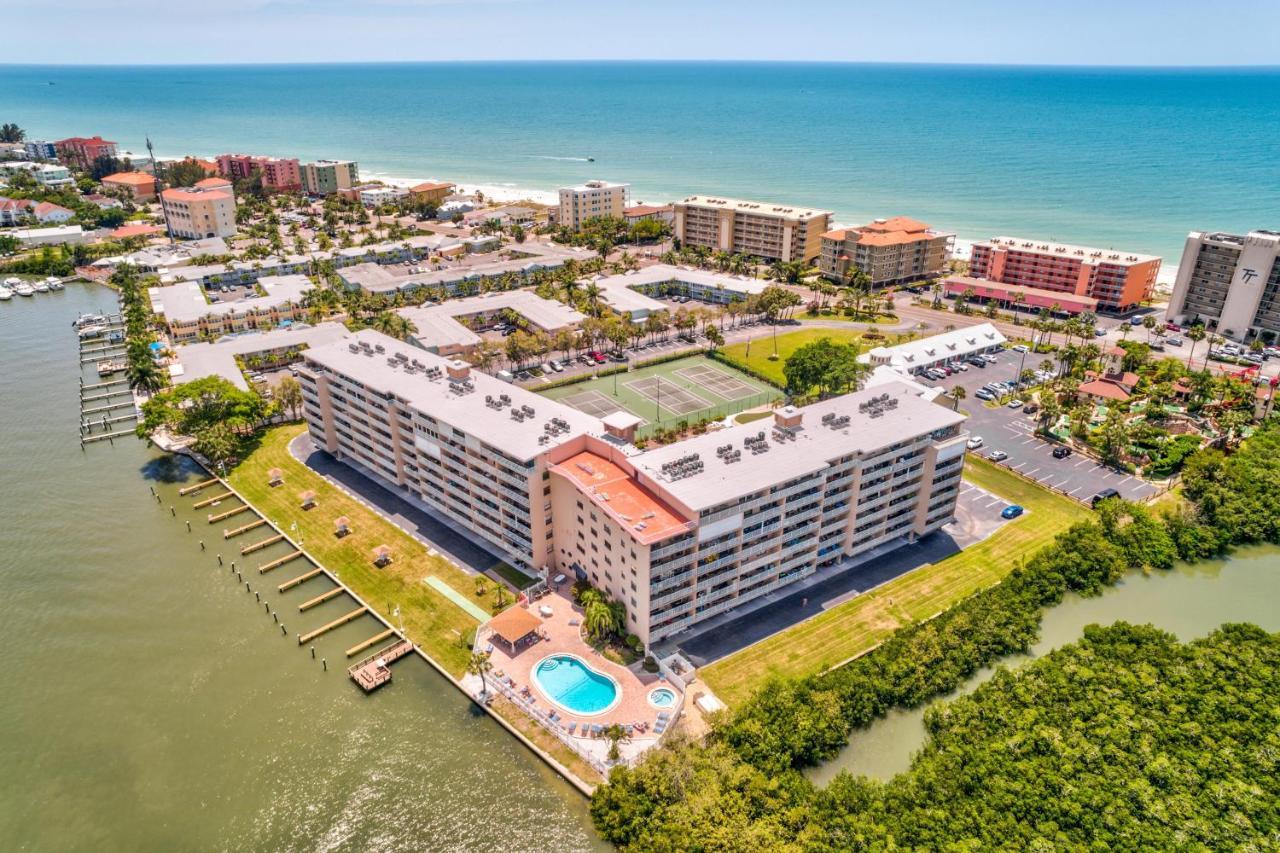 Bayshore Yacht & Tennis 314