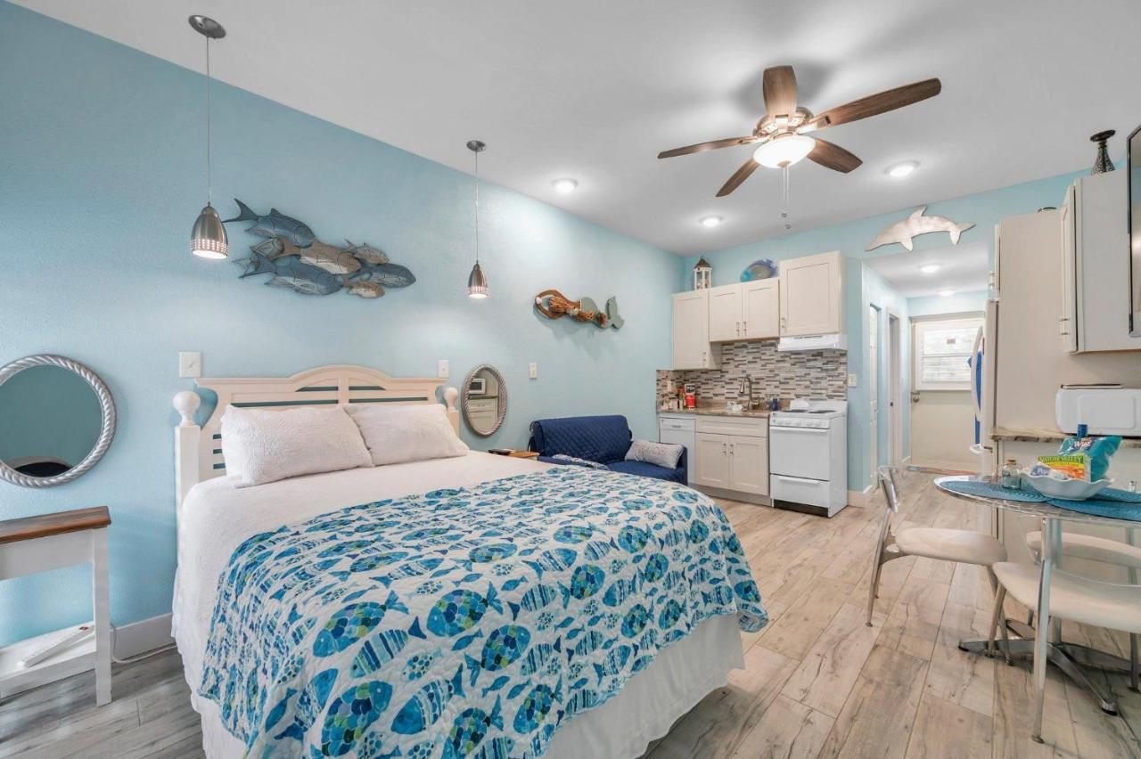 Picturesque Waterfront Apartment *