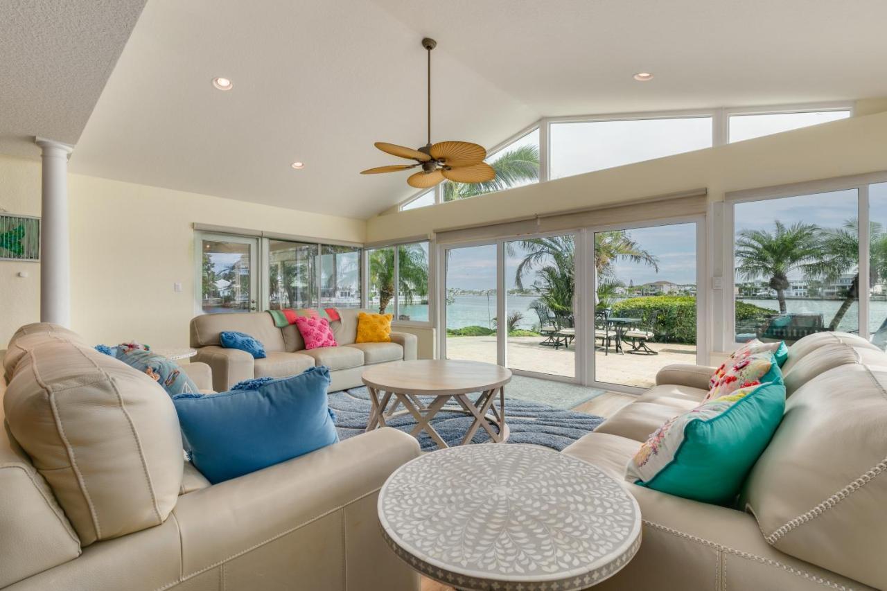 Paradise Point - Secluded Waterfront Oasis Near The Holiday home *