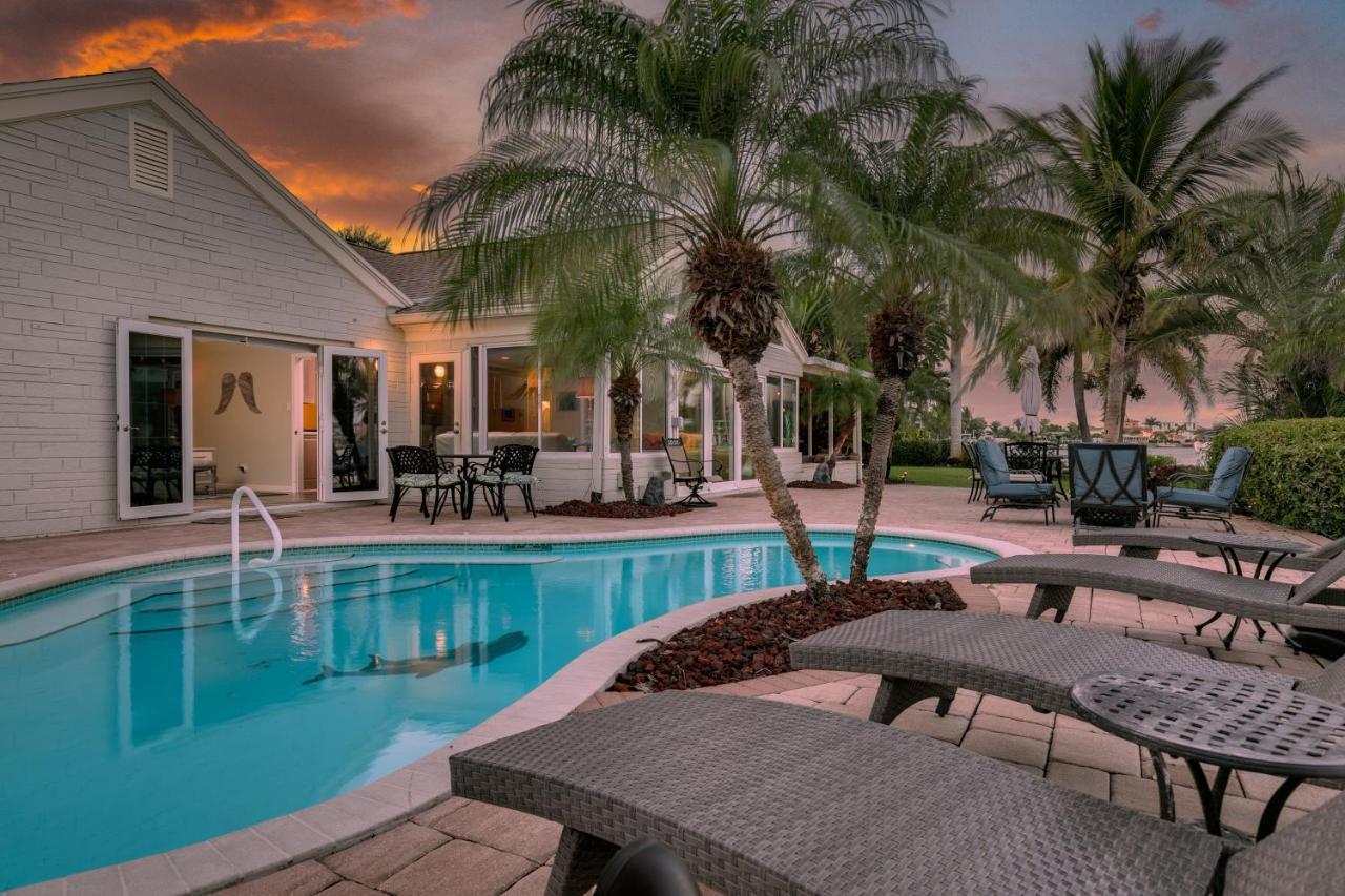 Paradise Point - Secluded Waterfront Oasis Near The Holiday home *