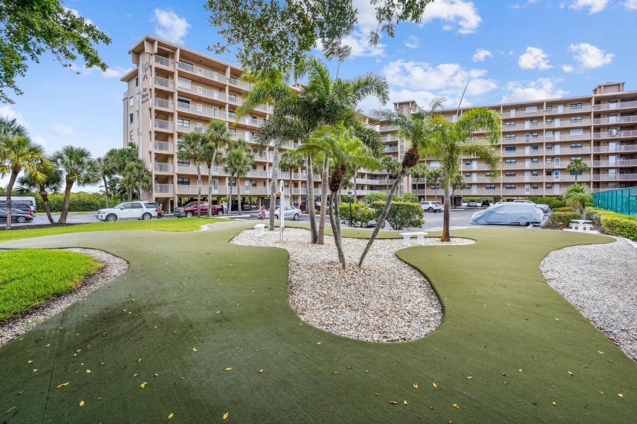 Bayshore Yacht & Tennis 314