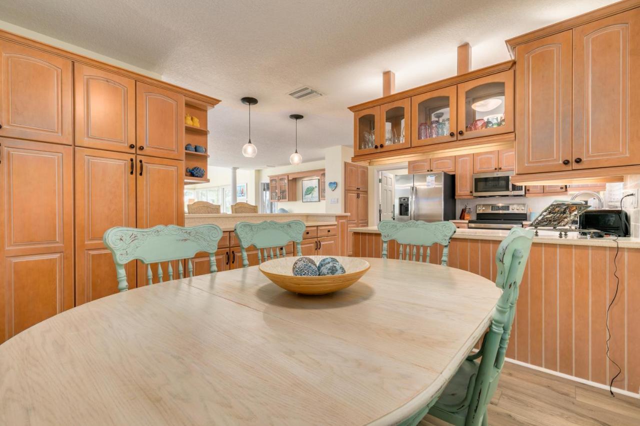 Paradise Point - Secluded Waterfront Oasis Near The Clearwater Beach