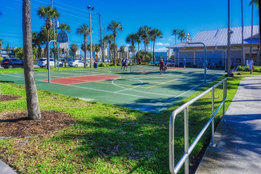 Coconut Grove 8