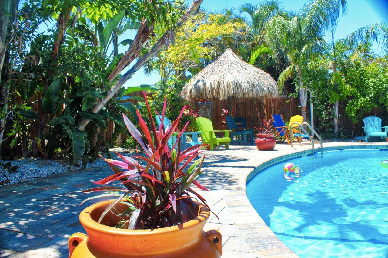 Coconut Grove 8 Apartment *