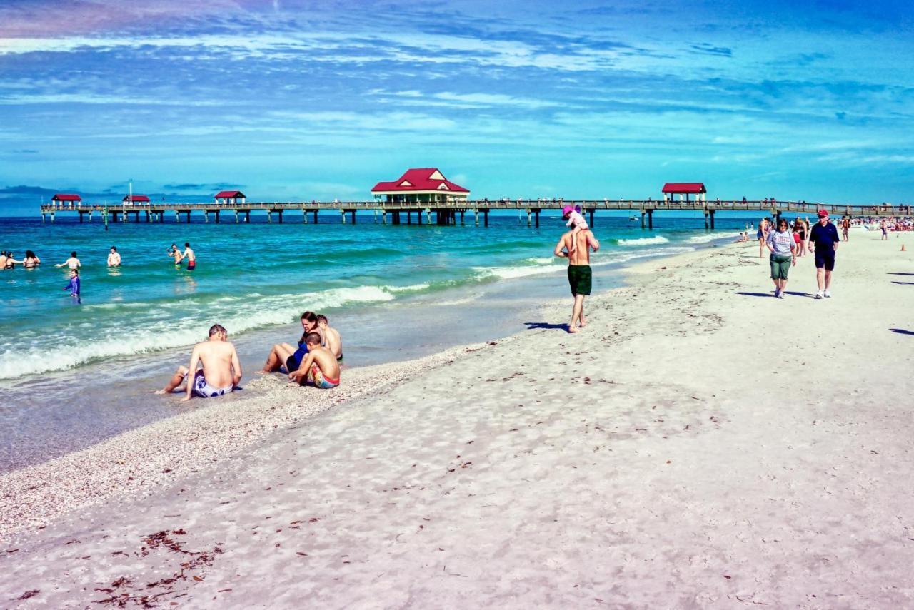 Coconut Grove 8 * Clearwater Beach