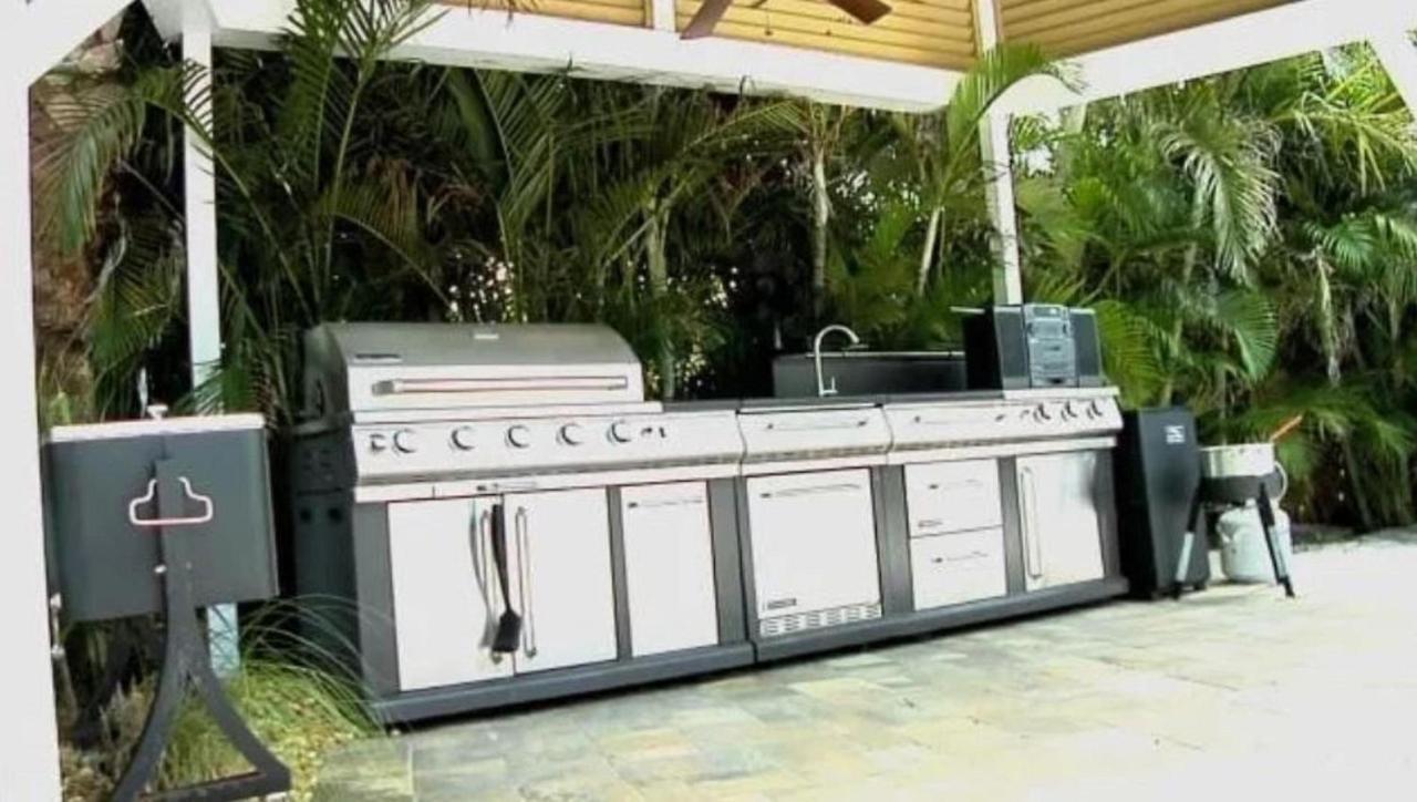 Coconut Grove 5 Apartment