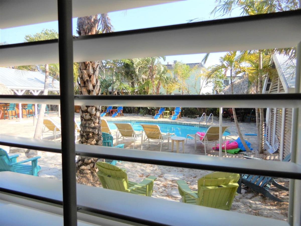 Coconut Grove 5