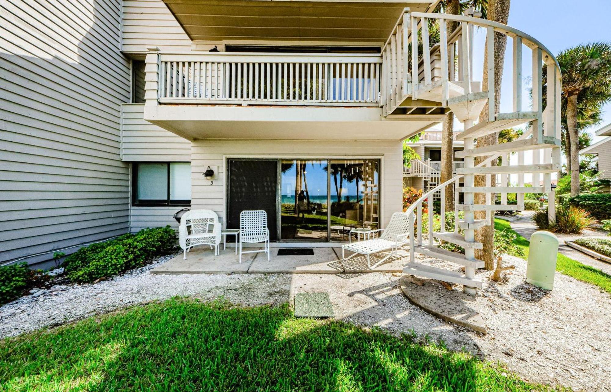 Beachfront Aldea 5 Holiday home