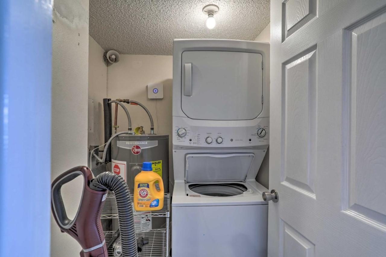Apartment Walk To With Pool In Indian Shores! Clearwater Beach