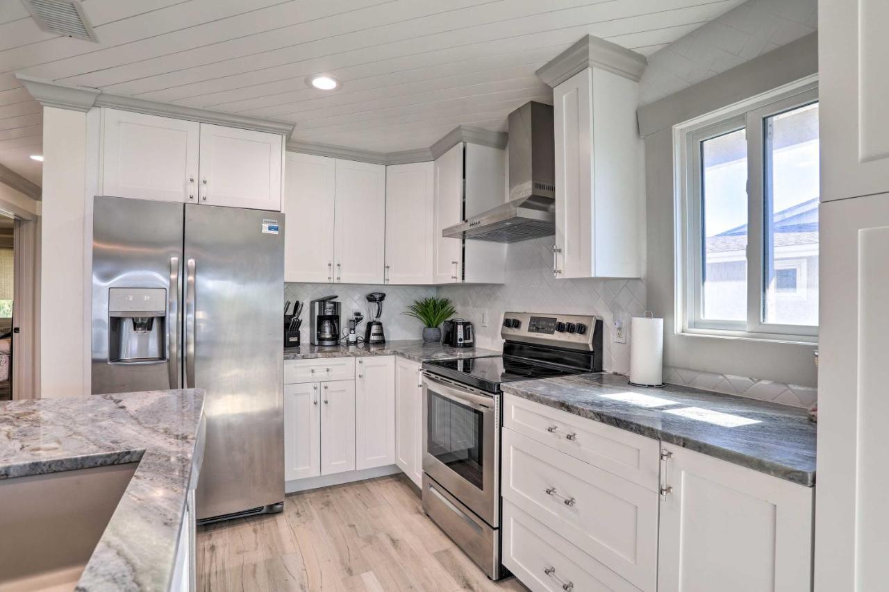 Walk To With Deck In Indian Shores Apartment Clearwater Beach
