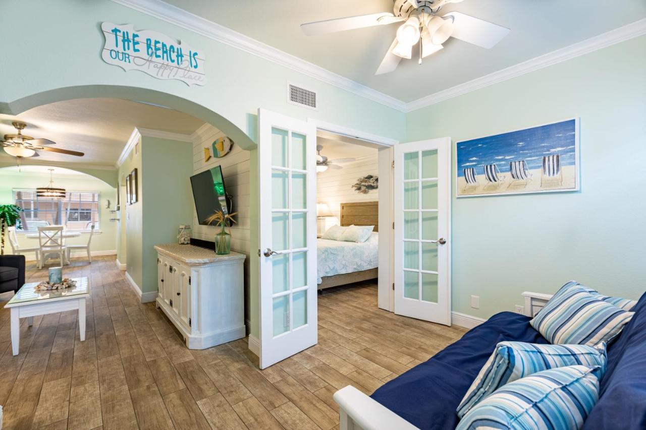 Gorgeous Coastal Barefoot Beach Indian Shore Apartment *