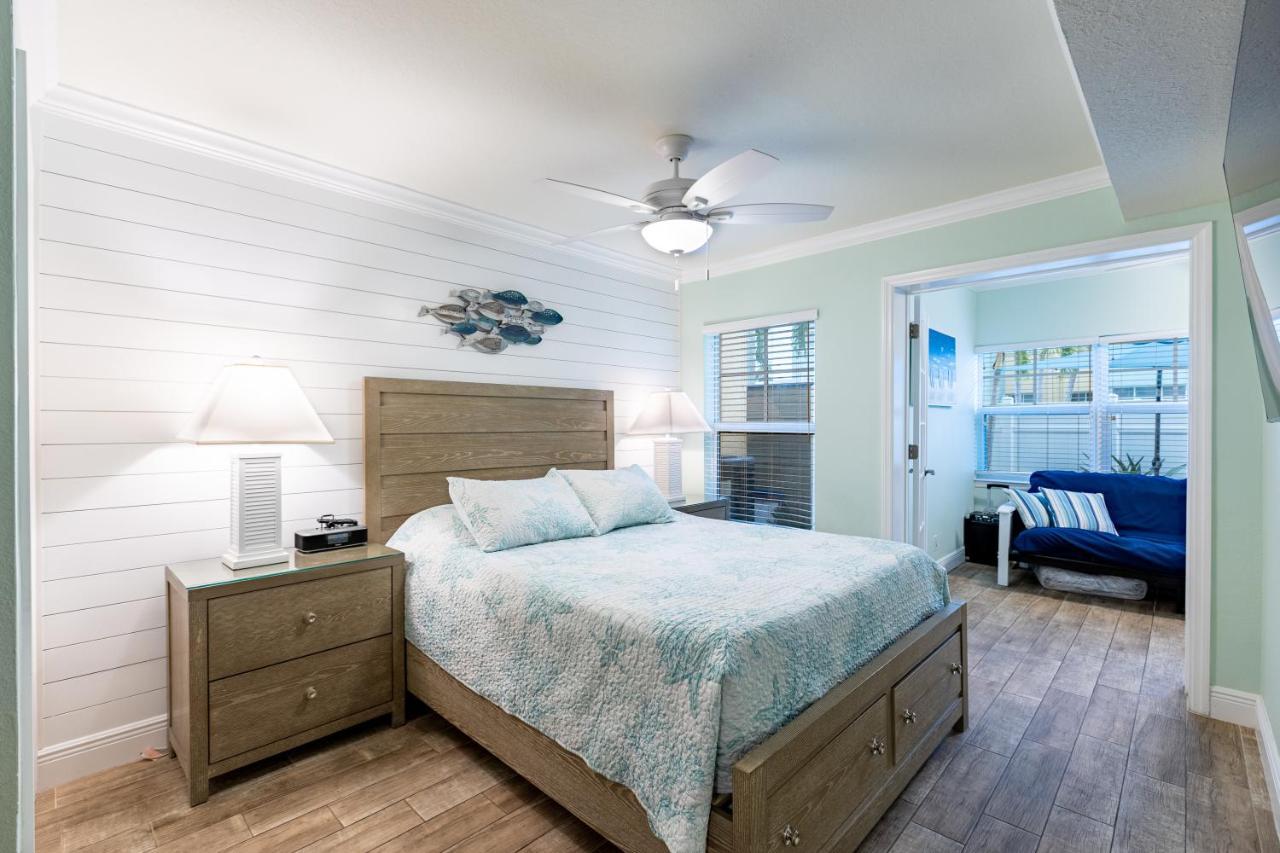 Gorgeous Coastal Barefoot Beach Indian Shore *