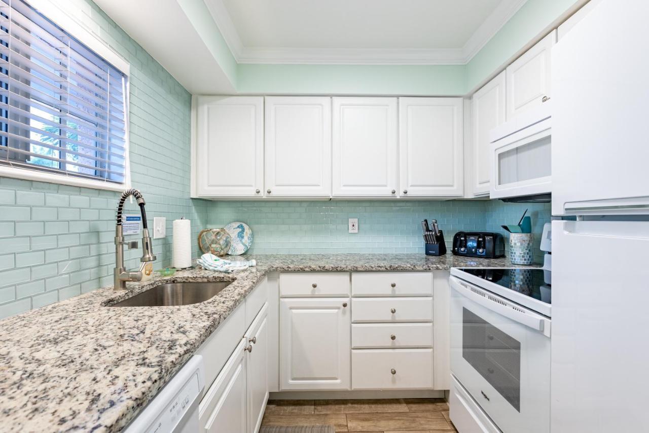 Gorgeous Coastal Barefoot Beach Indian Shore * Clearwater Beach
