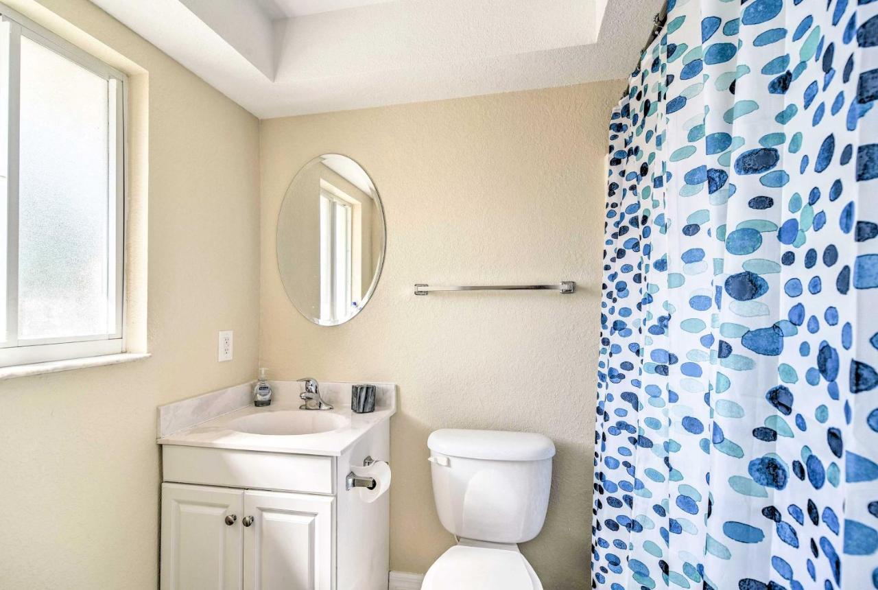 Sunny Indian Rocks Steps To Gulf! Apartment *