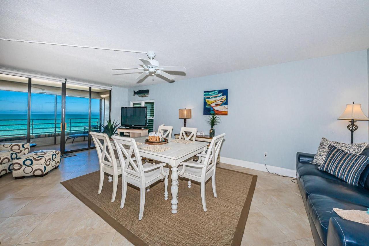 Pier House #504
