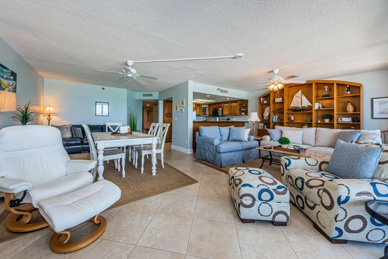 Pier House #504
