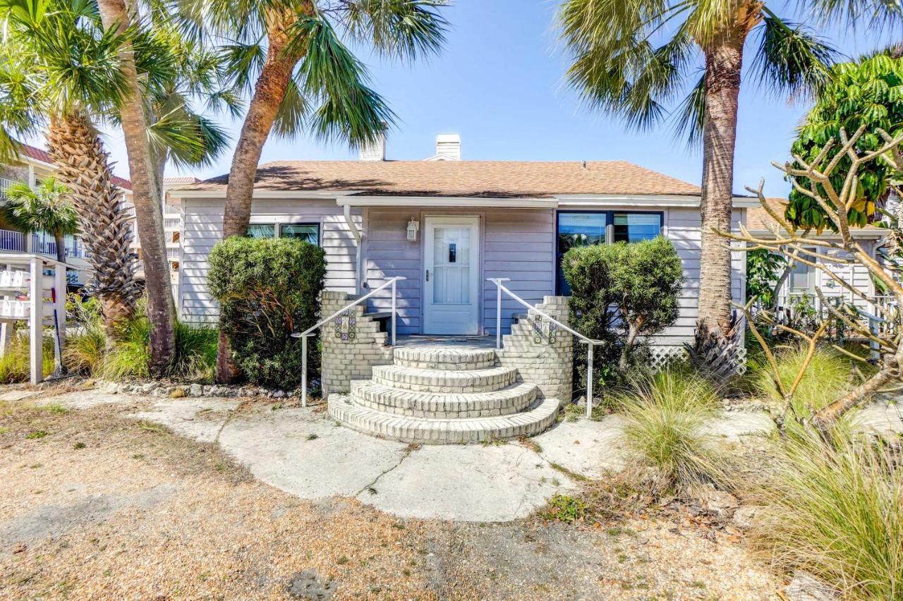 Indian Rocks Cottage, Walk To Beach!