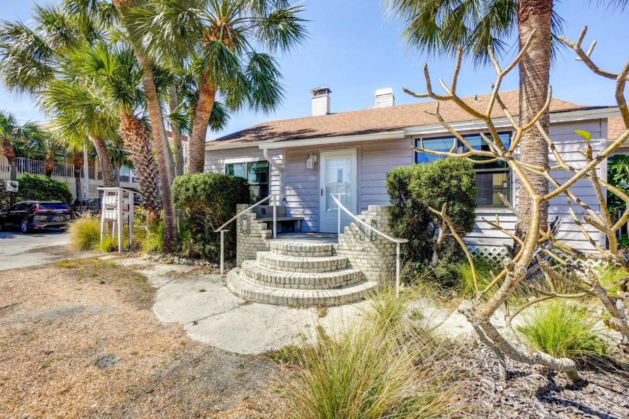 Indian Rocks Cottage, Walk To Beach!