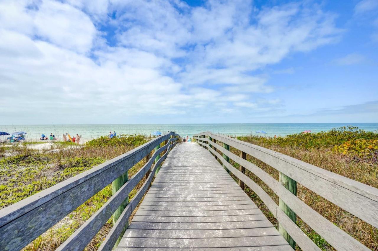 Indian Rocks Cottage, Walk To Beach! Clearwater Beach