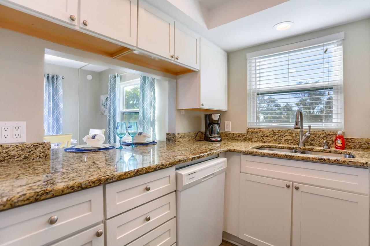 317 Bayshores Yacht & Tennis Club Clearwater Beach