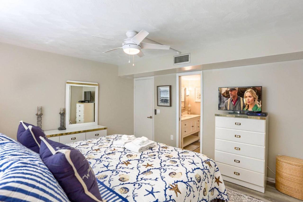 317 Bayshores Yacht & Tennis Club * Clearwater Beach