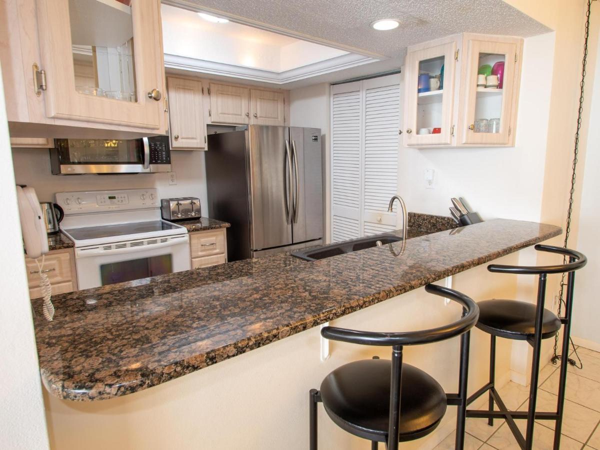 Apartment 440 West 1107-n - Panoramic Water Views *