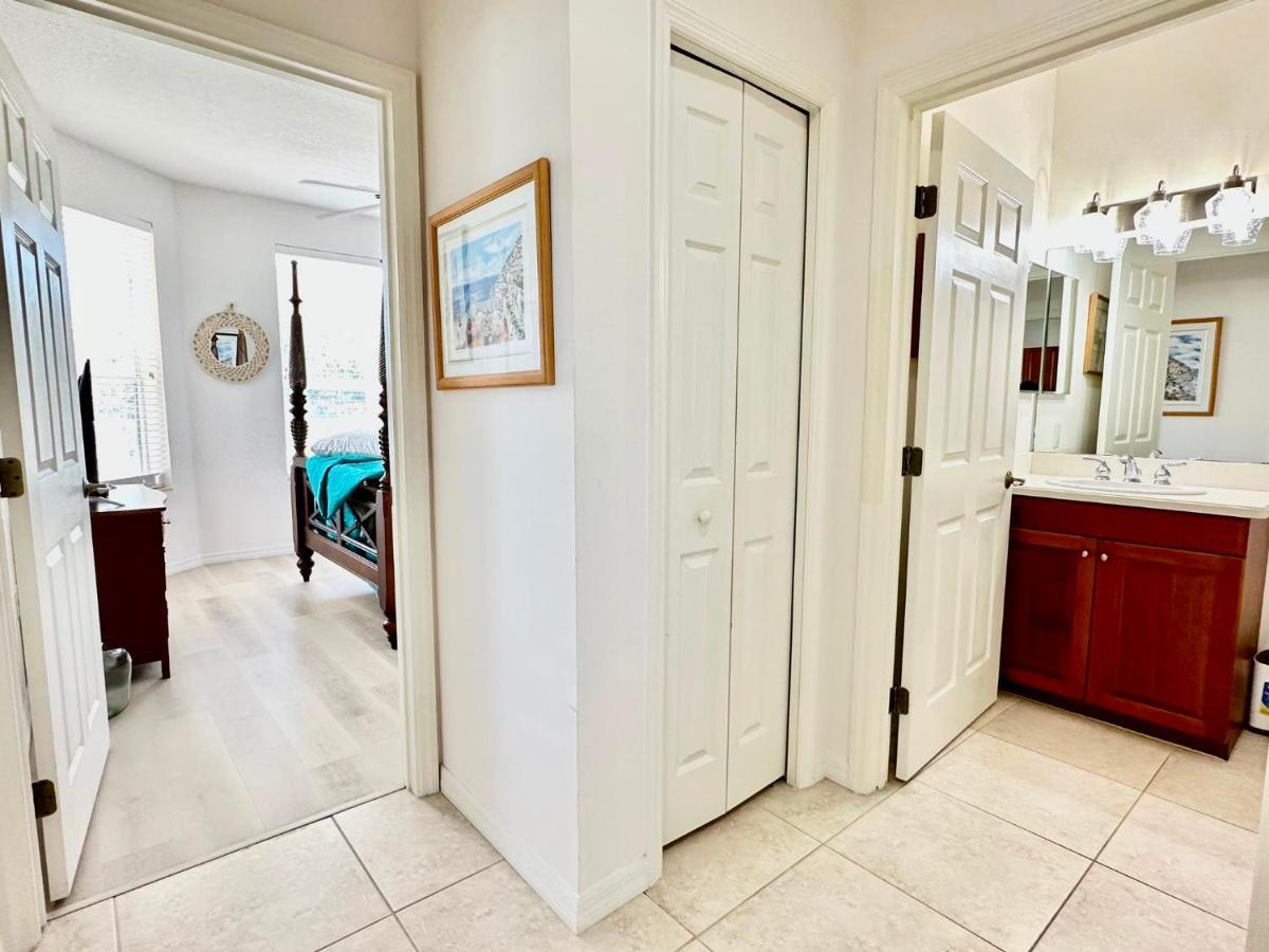 Island Key 305 - Amazing Waterfront - Walk To The Apartment Clearwater Beach