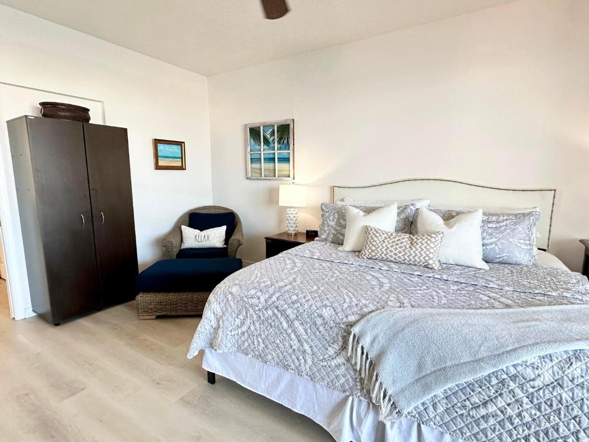 Island Key 305 - Amazing Waterfront - Walk To The Apartment Clearwater Beach