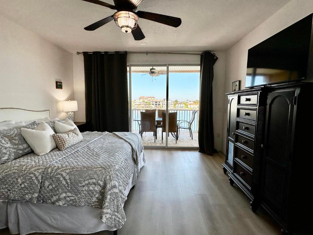Island Key 305 - Amazing Waterfront - Walk To The