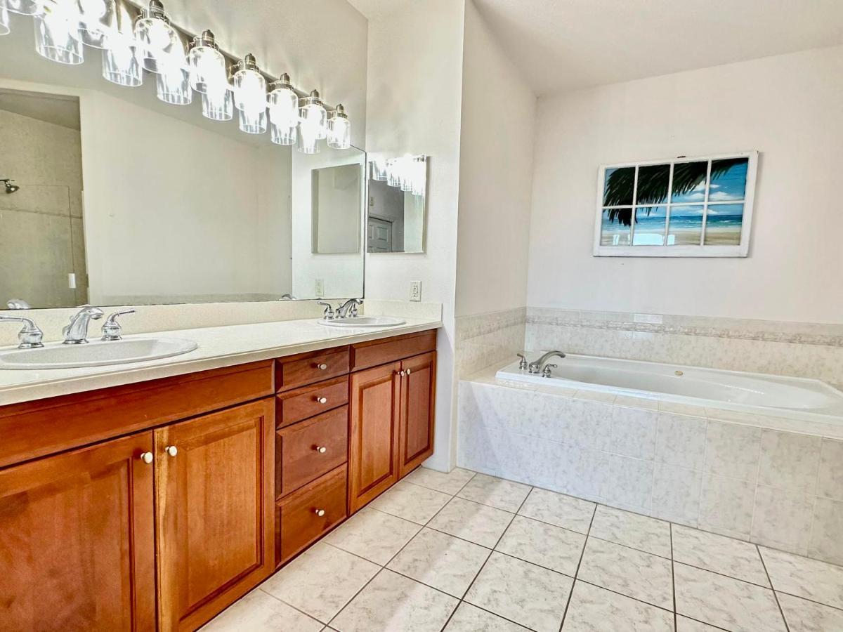 Island Key 305 - Amazing Waterfront - Walk To The *